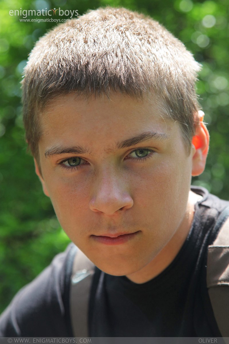 Enigmatic boys - Oliver