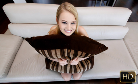 Scarlett Sage - Delightfully Dainty